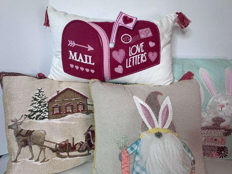 Holiday Accent Pillows