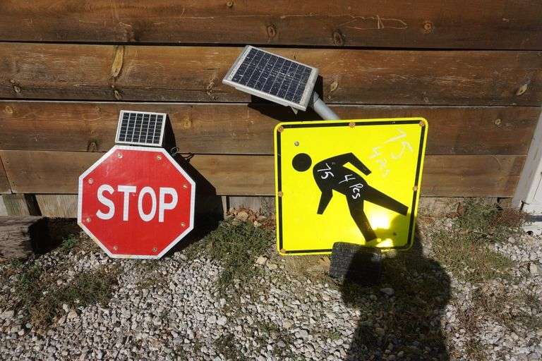1 Stop Sign, 2 Pedestrian Signs. All Solar Powererd