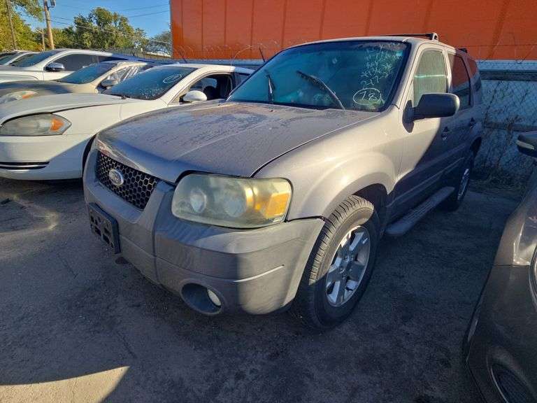 2007  FORD  Escape  1FMYU93ZX7KA93626
