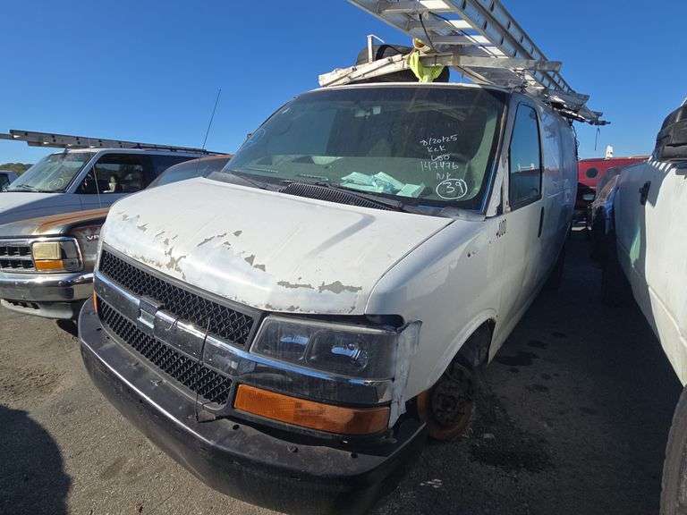 2011  CHEVROLET  Express  1GCSHAF45B1147476