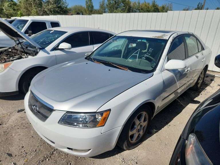 2006  HYUNDAI  Sonata  5NPEU46F96H082352