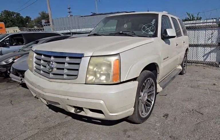 2002  CADILLAC  Escalade  1GYEK63NX2R209247