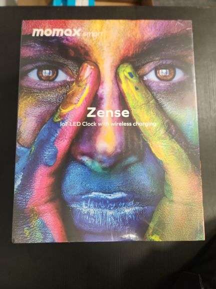 Momax smart Zense LED clock w/ wireless charging