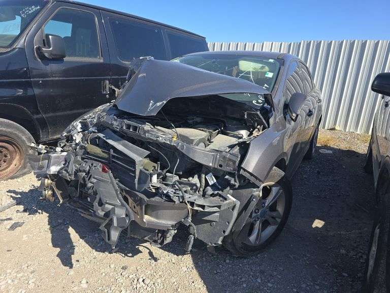 2013  FORD  Focus  1FADP3F26DL204514