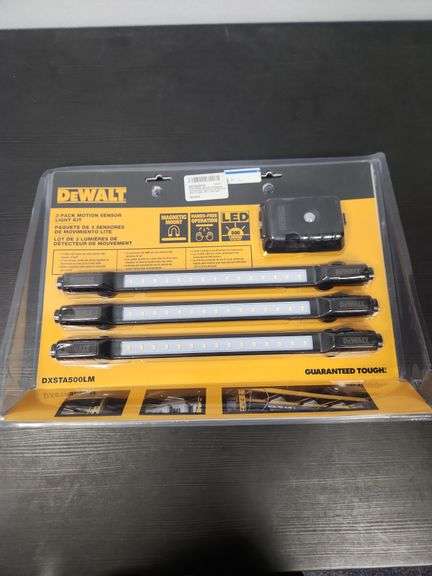 DeWalt 3 pack motion sensor light kit