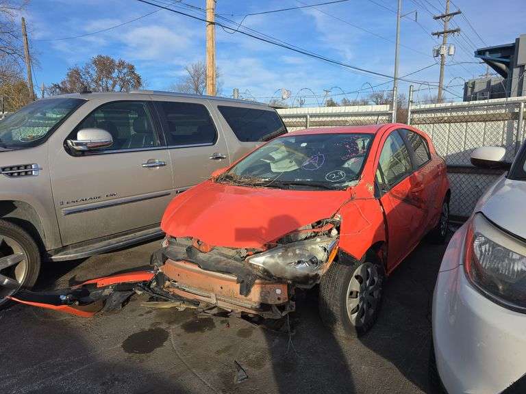 2013  TOYOTA  Prius C  JTDKDTB32D1058536