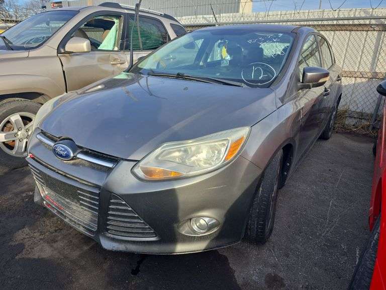 2013  FORD  Focus  1FADP3K25DL144621