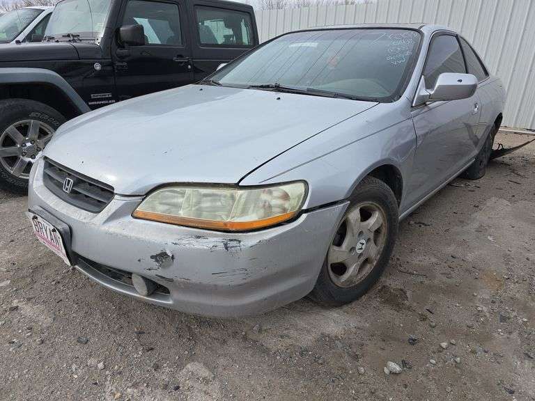 2000  HONDA  Accord  1HGCG3156YA024380  Manual/Standard