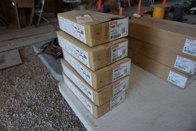 5 CTN Hilti   2204309 Self Tapping Screws