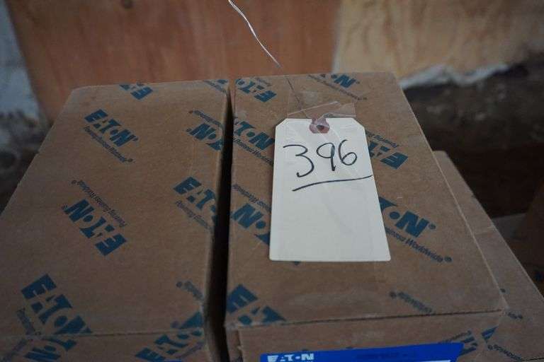 8 CTN Eaton TB37 Form 1" Condulets 2 per ctn