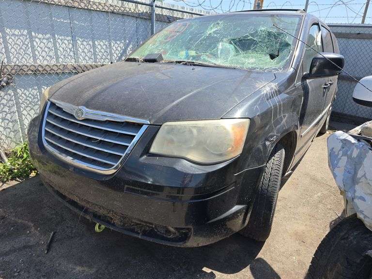 2010  CHRYSLER  Town and Country  2A4RR5D15AR332899