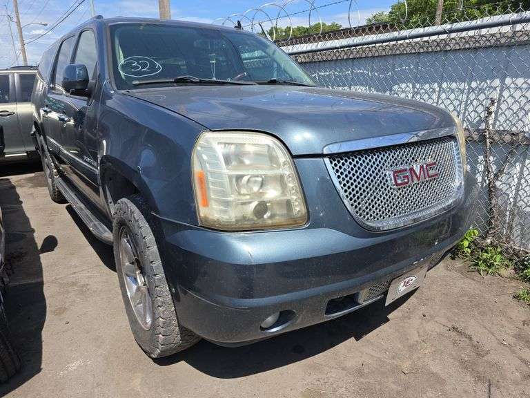 2008  GMC  Yukon XL  1GKFK66898J216296