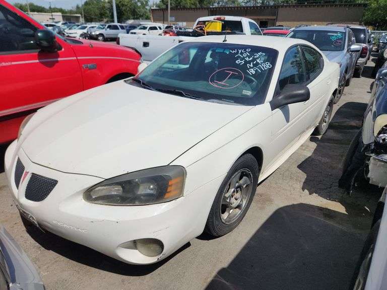 2005  PONTIAC  Grand Prix  2G2WP522X51189788