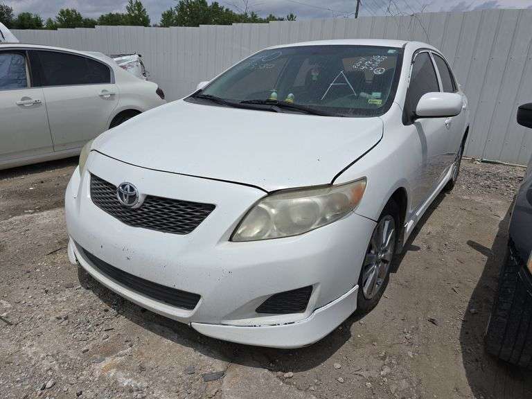 2010  TOYOTA  Corolla  1NXBU4EE2AZ300833