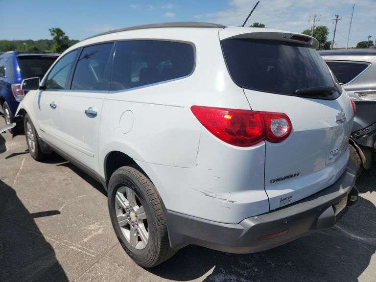 2009  CHEVROLET  Traverse  1GNEV23D79S125572