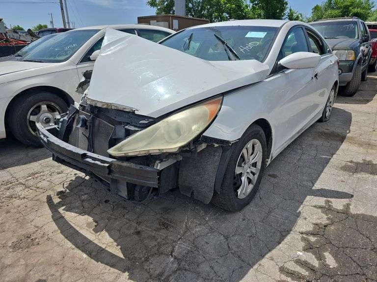 2011  HYUNDAI  Sonata  5NPEB4AC9BH231808