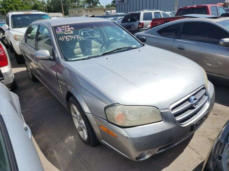 2002  NISSAN  Maxima  JN1DA31D52T418947