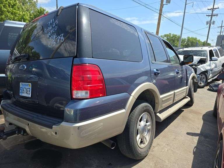 2005  FORD  Expedition  1FMFU18545LA20578