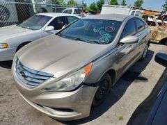 2011  HYUNDAI  Sonata  5NPEB4AC3BH228810