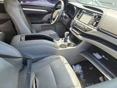 2016  TOYOTA  Highlander  5TDJKRFH6GS277162
