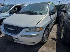 1999  CHRYSLER  Town and Country  1C4GP54L3XB543658