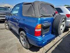 2001  SUZUKI  Vitara  2S3TC52C216103617