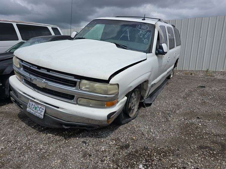 2003  CHEVROLET  Suburban  3GNFK16Z23G308293