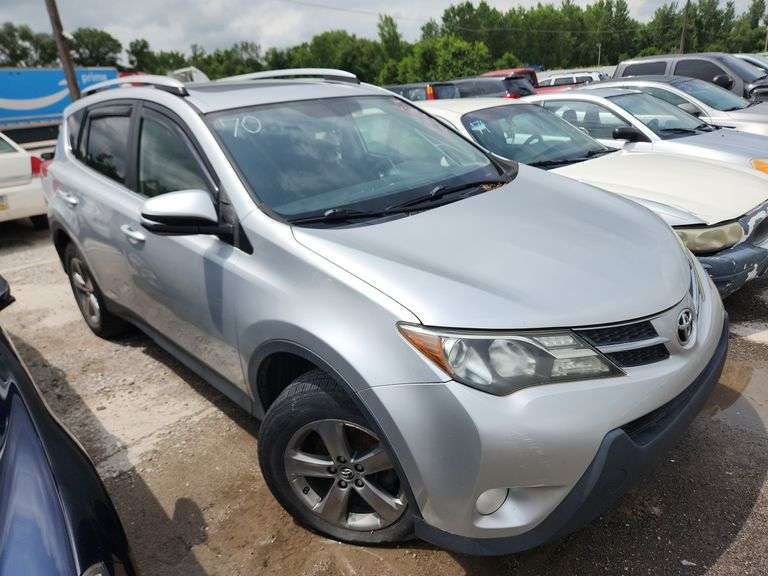 2015  TOYOTA  RAV4  JTMRFREV7FD122872