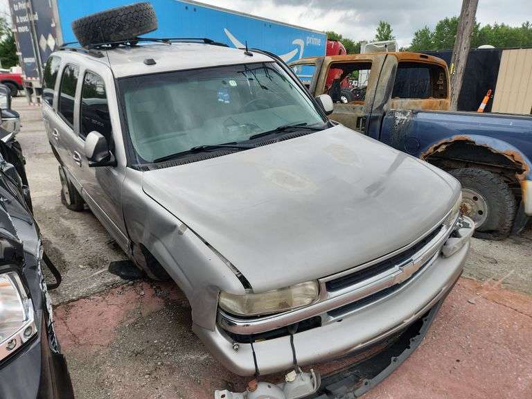 2004  CHEVROLET  Tahoe  1GNEC13Z24J175189