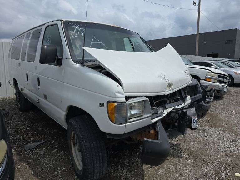 2002  FORD  E-350  1FBSS31L72HB10839