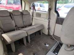 2009  CHRYSLER  Town and Country  2A8HR44E49R530067
