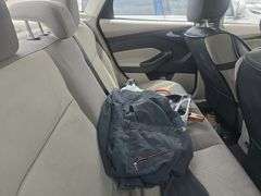 2014  FORD  Focus  1FADP3F25EL452383