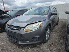2014  FORD  Focus  1FADP3F25EL452383