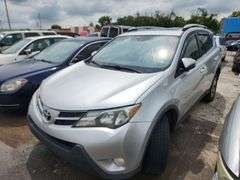 2015  TOYOTA  RAV4  JTMRFREV7FD122872