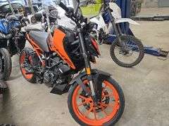 2022  KTM  Duke  MD2JPC40XNC037018