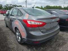 2014  FORD  Focus  1FADP3F25EL452383