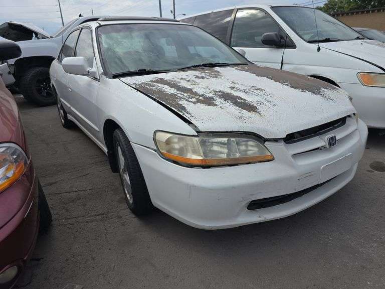 1999  HONDA  Accord  1HGCG1654XA027130  Automatic