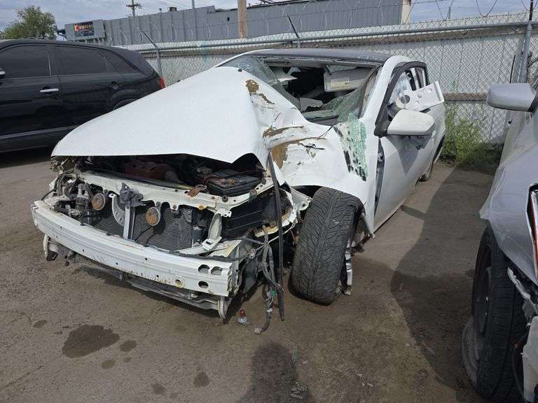 2008  TOYOTA  Scion tC  JTKDE167680247668