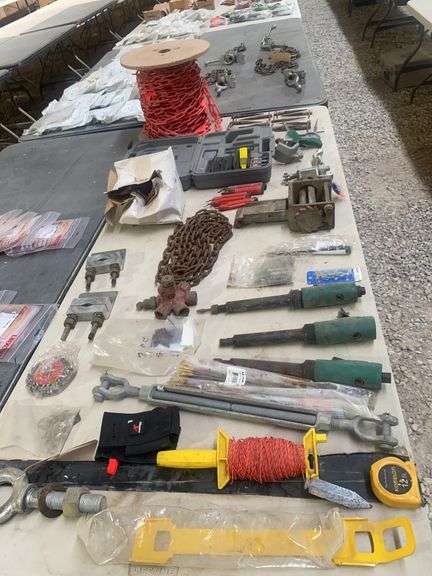 Tbl Lot: Manifold, Clamps, drills, turnbuckles, hold down clamps plastic chain