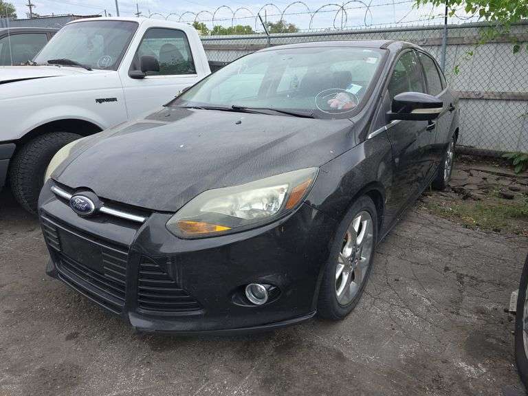 2014  FORD  Focus  1FADP3J22EL305624