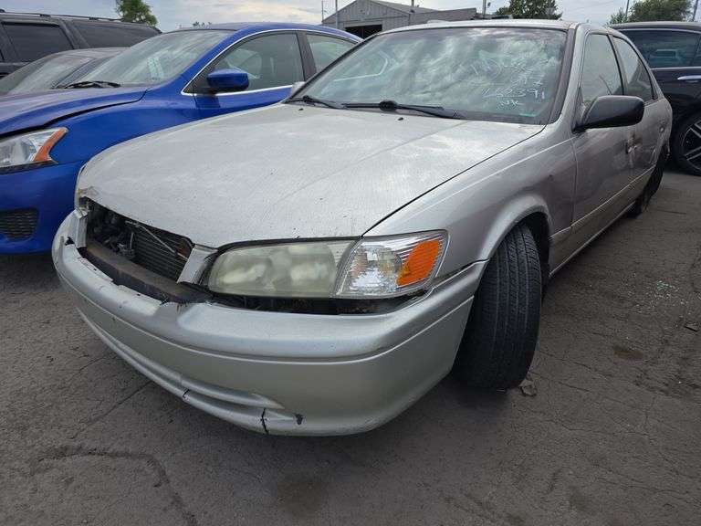 2000  TOYOTA  Camry  4T1BG22K8YU662391