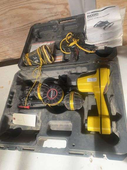 Ridgid SR 20 Seek Tech line locator and Ridgid ST-305 line transmitter in case
