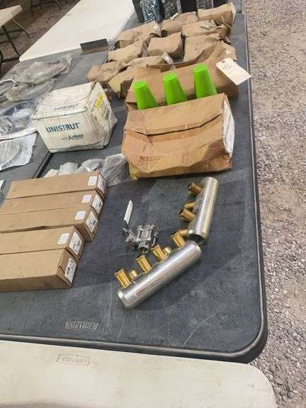 Tbl lot: Hubbell Junctions, Atkore unistruts, Bolts, etc