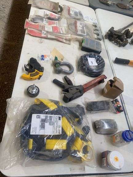 Tbl lot: 3M XL Vest style safety harness, Hikti DSC dispenser, lots of Bernard liners, more.