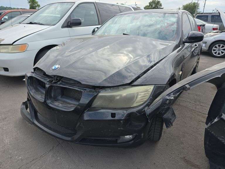 2011  BMW  328i  WBAPK5G52BNN27189