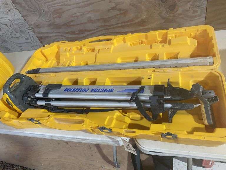 Sprectra Precision HV101 Laser, HA230 Laser Reciever + 2nd case