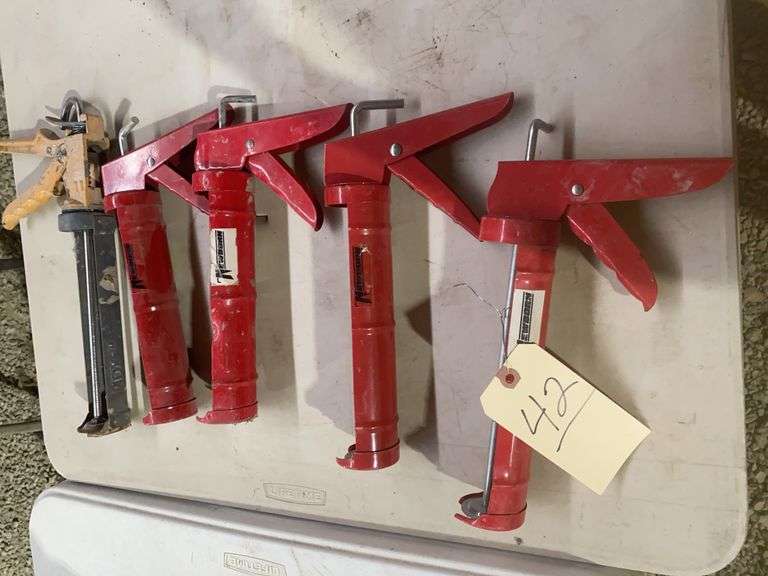 5 Caulk Guns Newborn, HDX