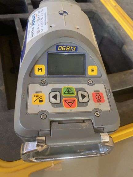 Trimble DG813 Pipe Laser w/ Spectra RS803 Remote, RC805 Receiver In Case