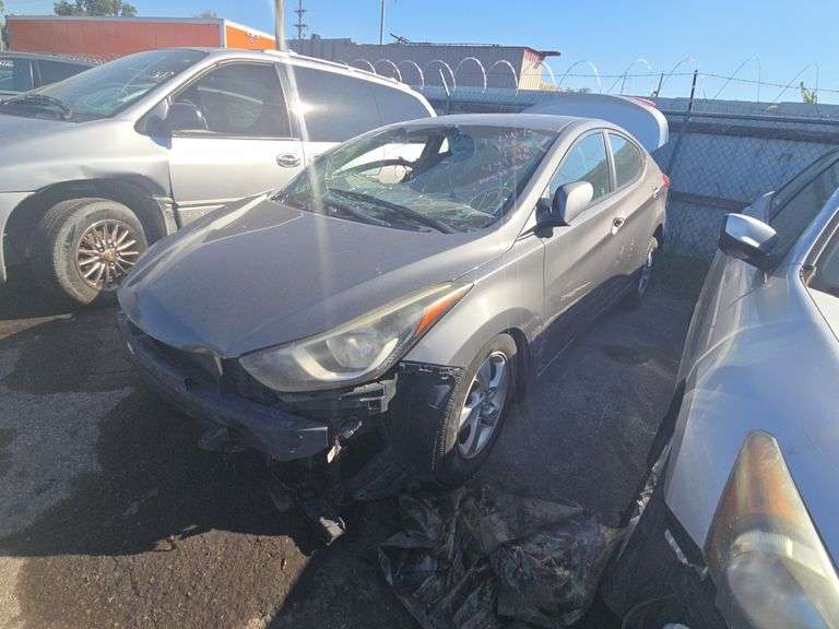 2014  HYUNDAI  Elantra  5NPDH4AEXEH491196
