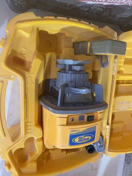 Spectra Precision LL500 Long Range Laser Level HL760 Laser Receiver in case